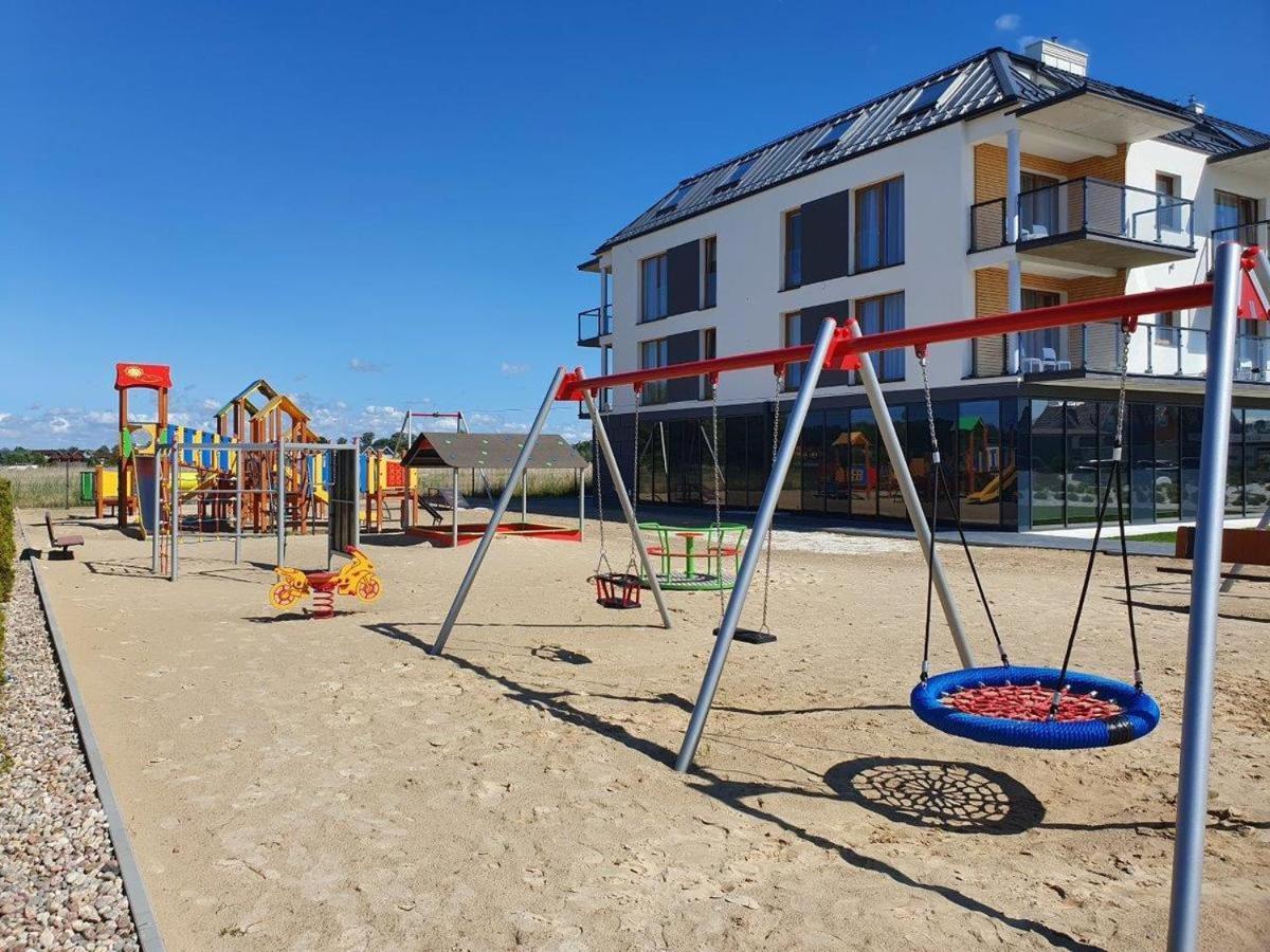 Prywatny Apartament W Hotelu A46 - 365Pam Sarbinowo Exteriör bild